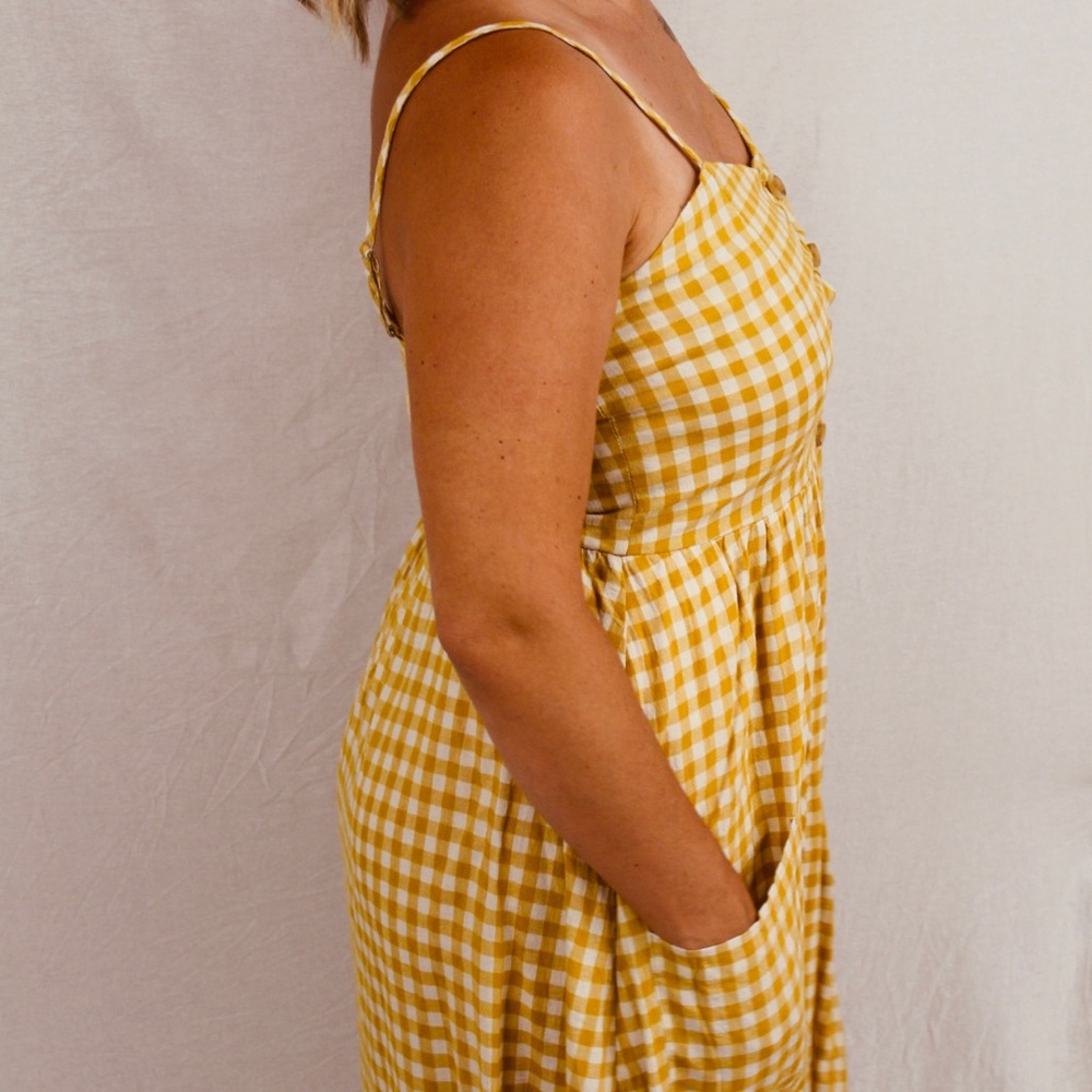 Gingham dress with pockets